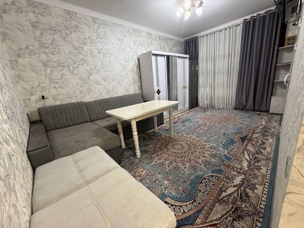 1в2/4/5 Буюк Ипак Йули 35м2 Максим Горький метро бий — 1
