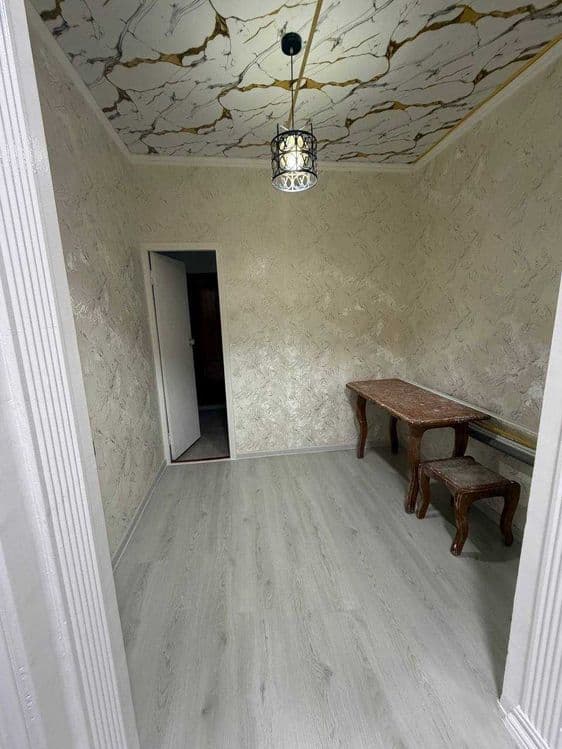 СРОЧНО !! Продается квартира в Яшнабаде 2/3/4 ( 50 кв/м ) Авиасозлар 2 — 5