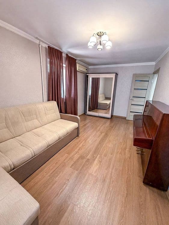 Метро Буюк Ирак Йули,Институт Дипломатии,1/2/5 кирпич,36 м2,балкон 2*3 — 1