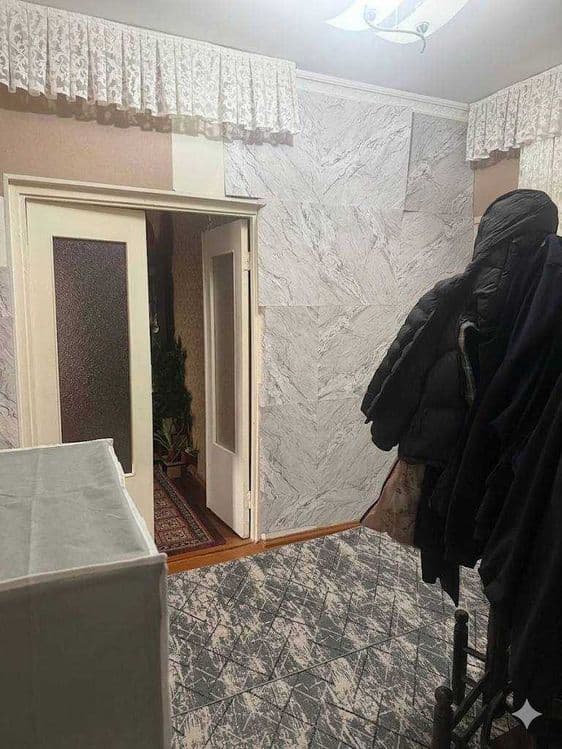 Продаётся 2-комнатная квартира напротив 61 школы — 1
