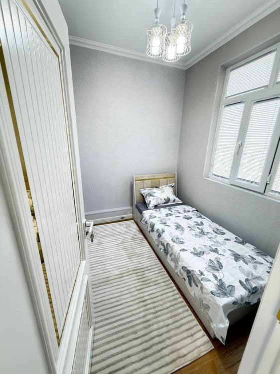 Чиланзар - 18 кв 1-2/2/4.33м2 Срочно Продам квартиру — 5