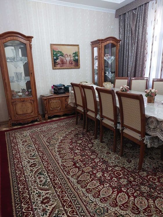 Продаётся 2-комнатная квартира в центре Чирчика — 1