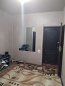 Продаётся 3комнатная квартира , 4этаж,9микрорайон по середине,не торце