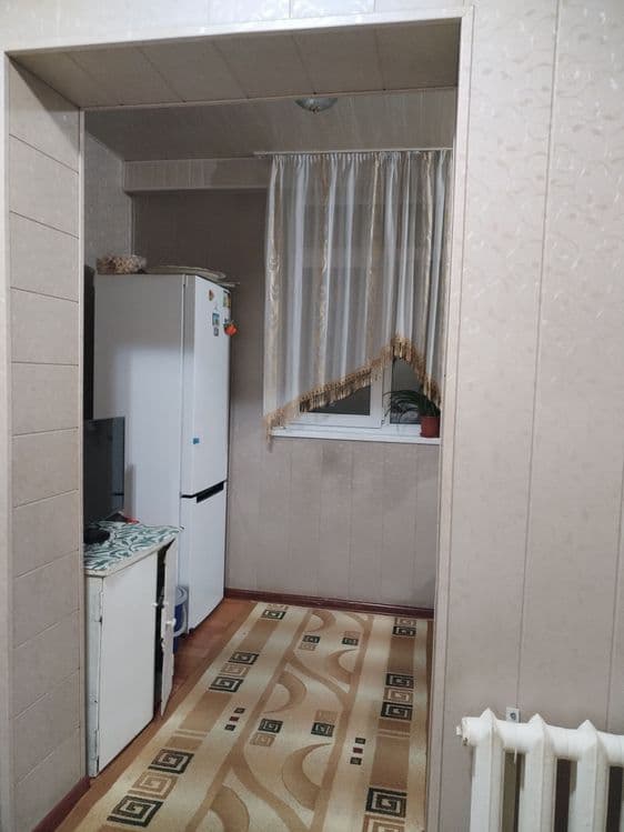 Продаётся 3комнатная квартира , 4этаж,9микрорайон по середине,не торце — 4