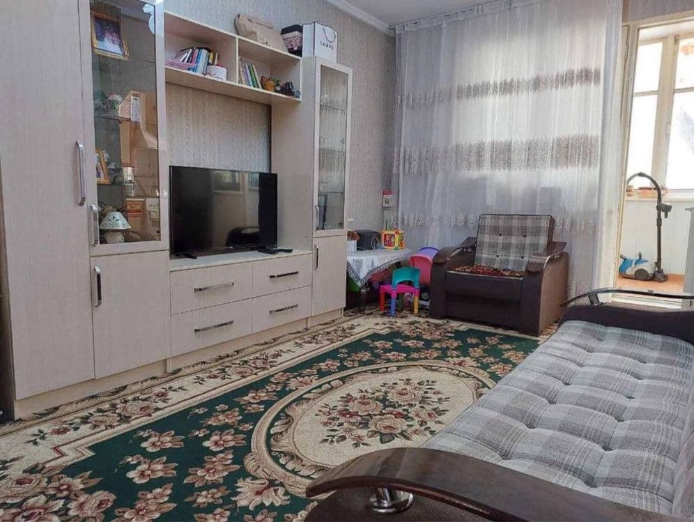 Продам срочно, Ялангач ширин базар 2/3/4. — 1
