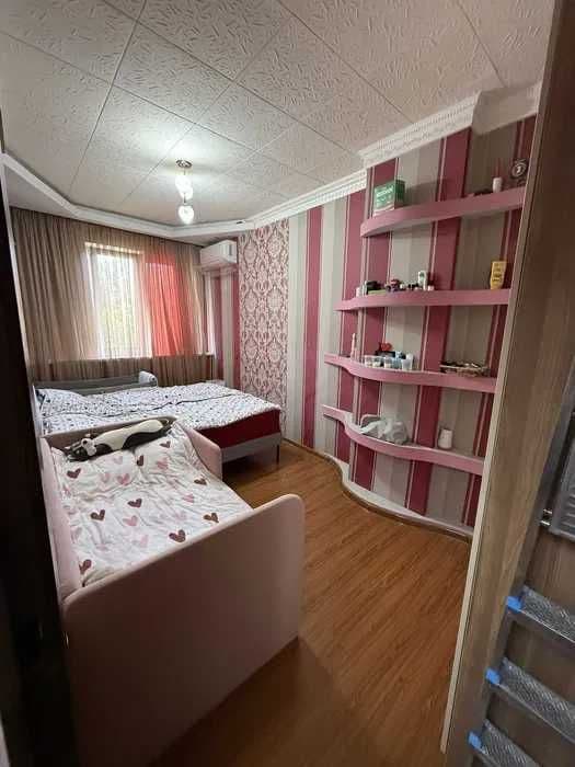 СРОЧНО Ялангач! Продается 2в3х-комнатная! Магазин Алиса 44м2! — 3