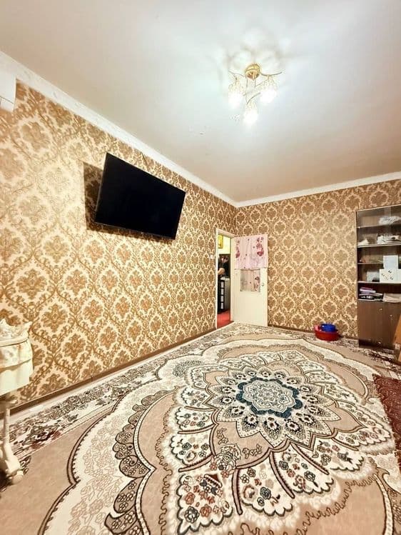 Срочно! Продажа. 4/4/4. Массив Панельный — 1