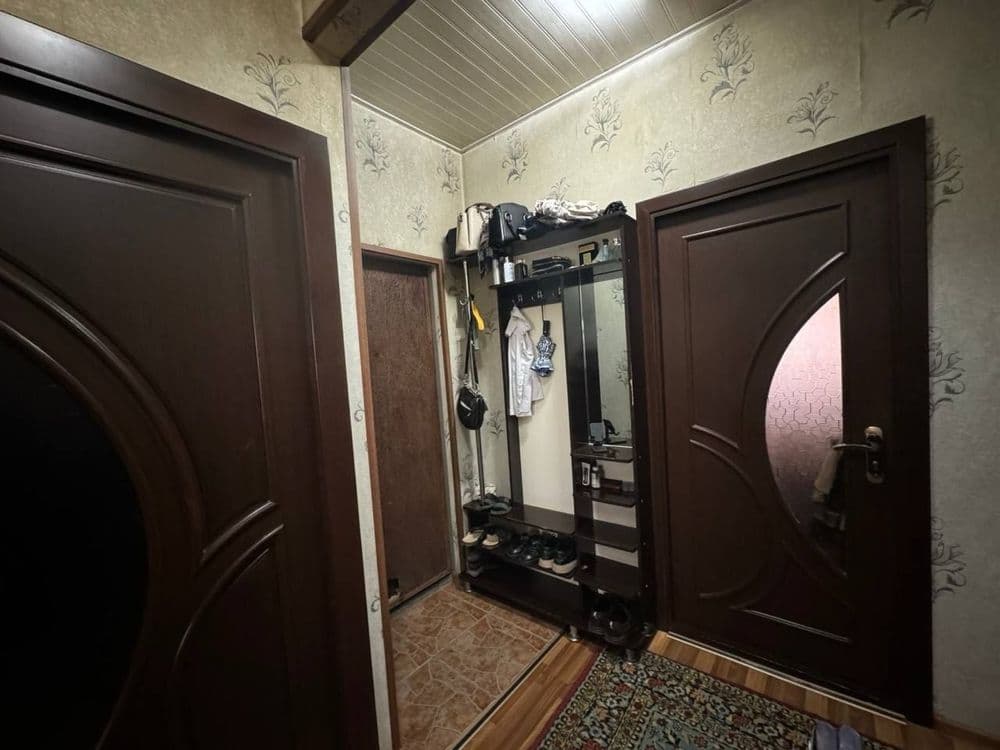 Qoraqamich 2/5 2/3/5 balkon 2:6 srochno sotiladi 3a dom — 4