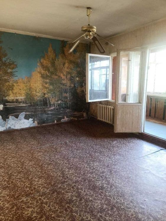 Продаю Юнусабад 4  Шохсарой, кафе Bon, Les Ailes  2\4\9 общий коридор — 2