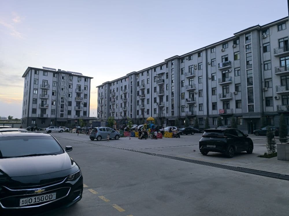 Kvartira sotiladi. Yunsobot Avliyo ota Chalaqozo. — 1