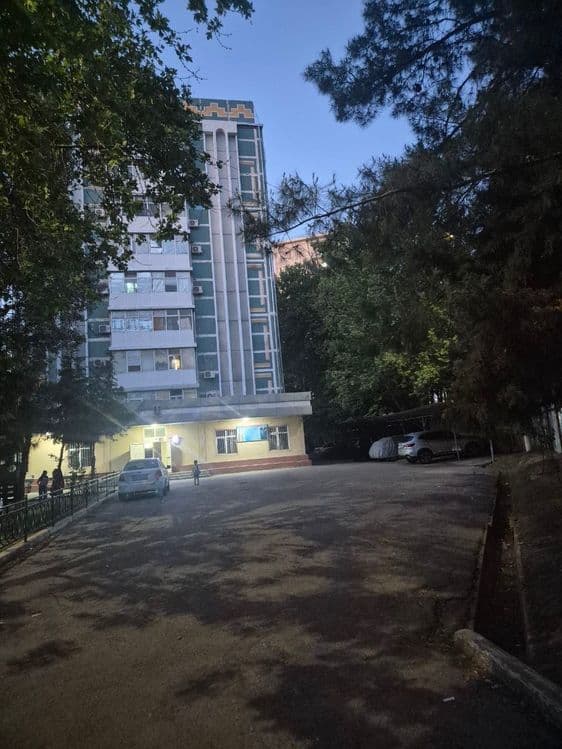 СРОЧНО! 3х комнатная квартира вузгородок — 2