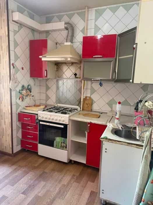 СРОЧНО !! Продается квартира в Яшнабаде 2/2/5 ( 60 кв/м ) Тузел 1 — 4