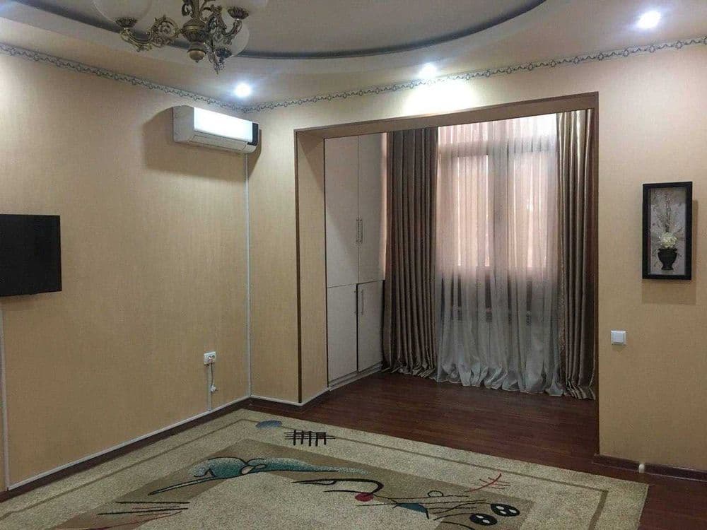 продается квартира на лабзак 2 ком с арендатором + можно ипотека — 1