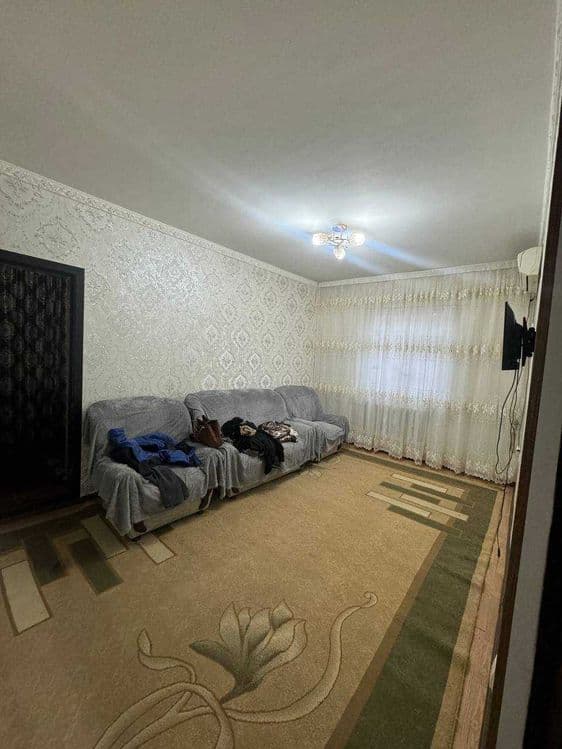 Продается квартира в Яшнабадском районе Авиасозлар-2, 2х комнат 2-этаж — 2