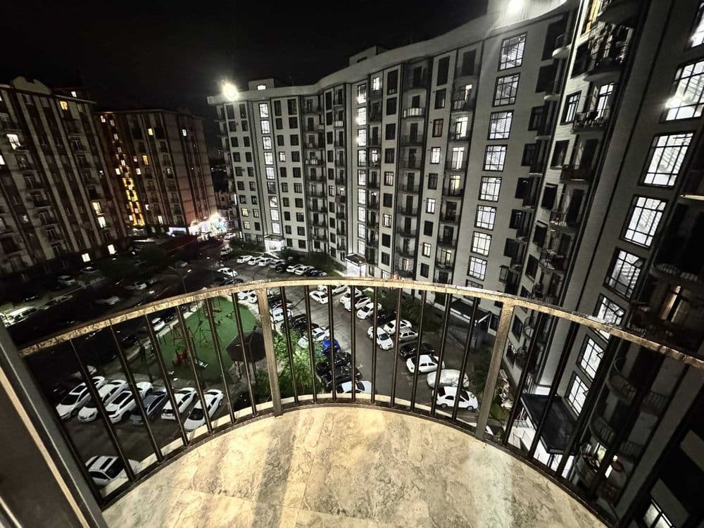 Продаю квартиру Яшнабадский р-он ЖК China House. 2х комнат 7-этаж 45м2 — 1