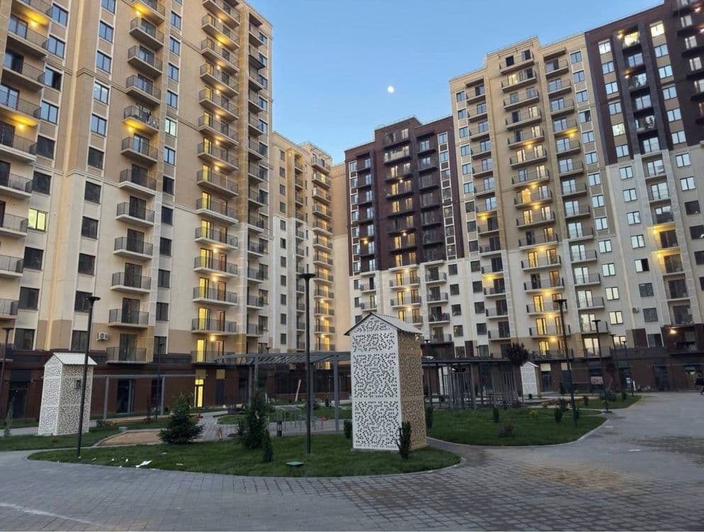 Срочно продается 3х комнатная Голден хаус рядом с центром — 1