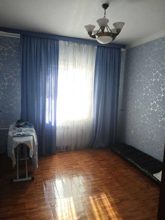 Продаётся 3/5/5 на Карасу-4 Среднее состояние 78м2 Балкон 2х6 — 3