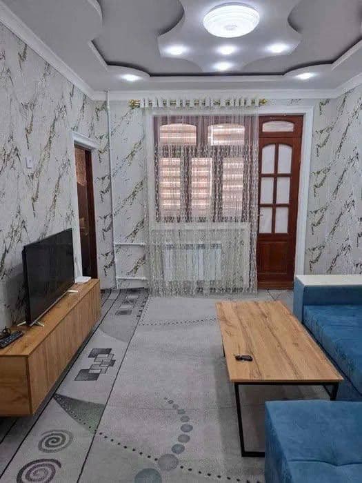 Чиланзар 3 улица мукимий квартира 2х комнатная на 3 этаже не торец — 1