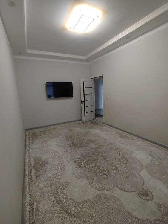 2 xonalik uy sotiladi 60.5 kv.m 2/5/6 pishiq g‘ishtdan remonti bilan — 4