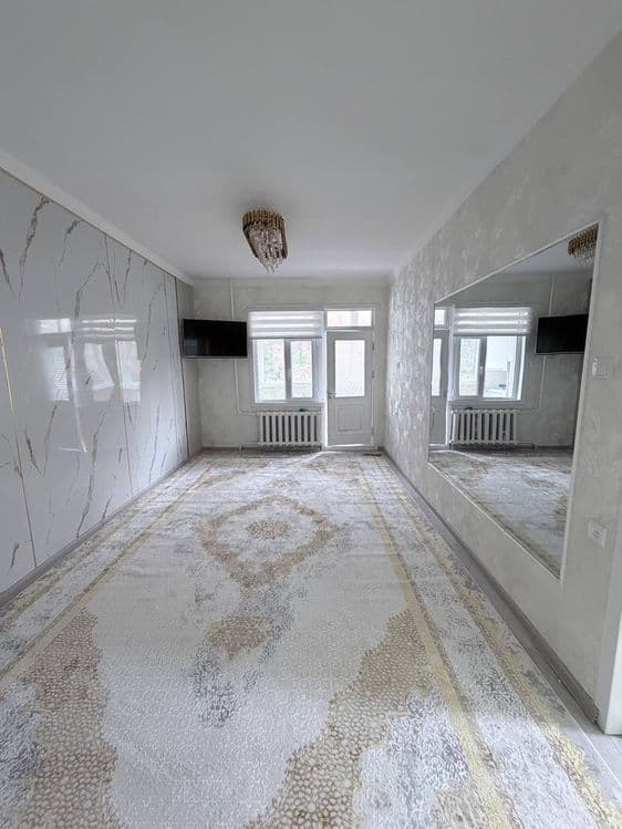 Продается Своя. Юнусабад 8 кв 2х пер в3х. 3 этаж. — 1