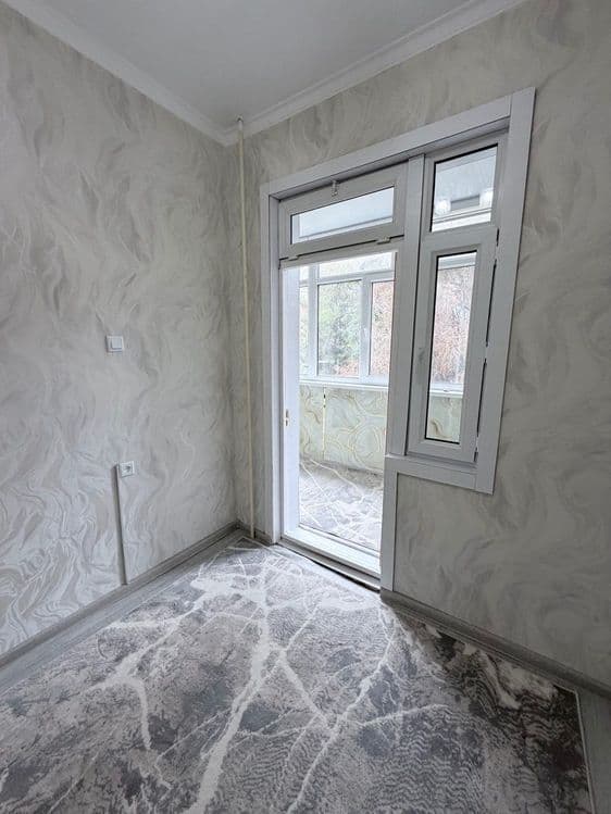 Продается Своя. Юнусабад 8 кв 2х пер в3х. 3 этаж. — 4