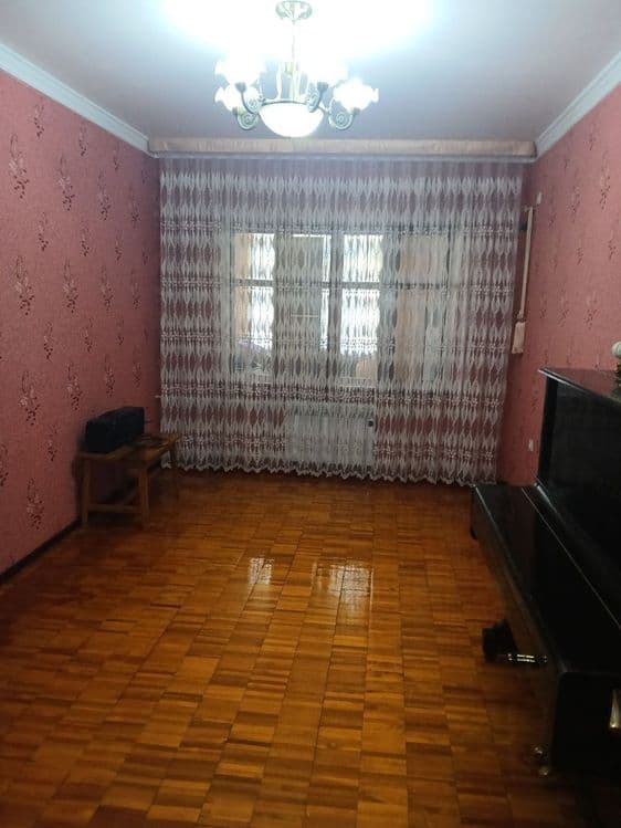 СРОЧНО продается в Мирзо Улугбекском районе на Карасу 4 — 1