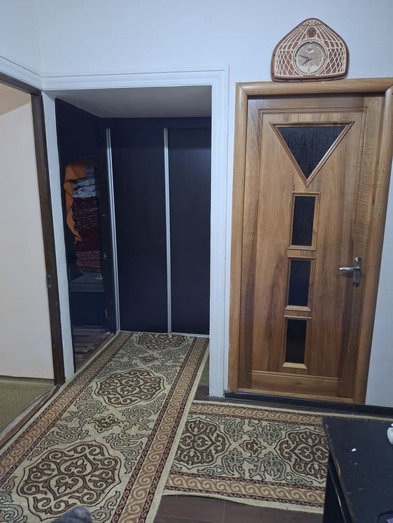 Продаётся 4х ком квартира в Чирчике 9 микрорайон ориентир 10ая автоб — 2