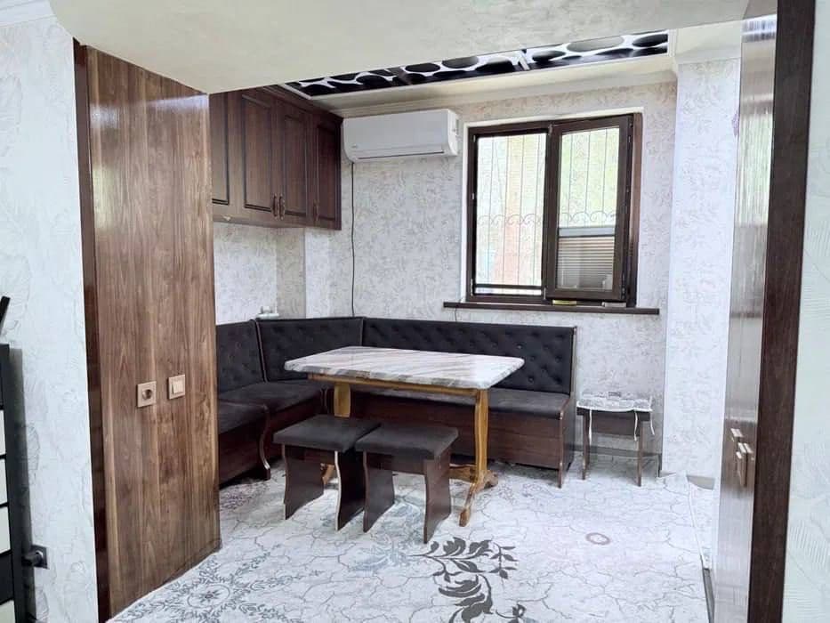 Чиланзар 6 квартал 2/1/4  Балкон 2х6 — 2
