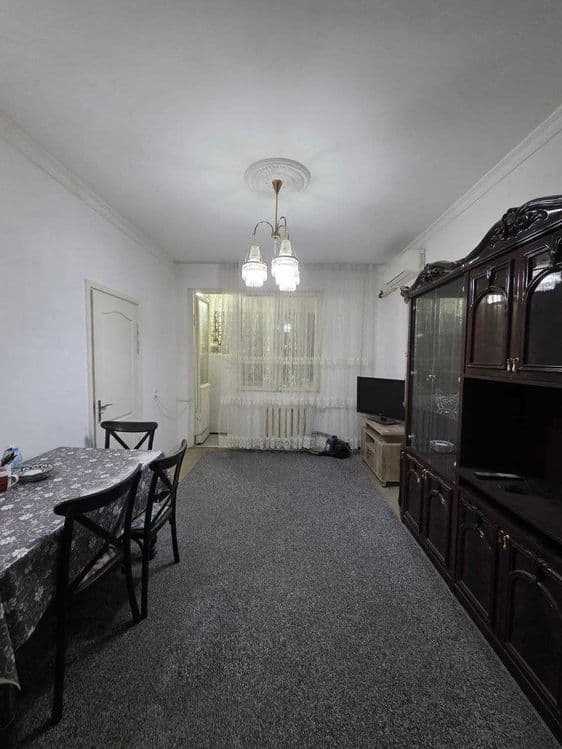 3 Продам квартиру 3 комнатную на Буюк Ипак Йули ,Буз 1 ,Художники — 1