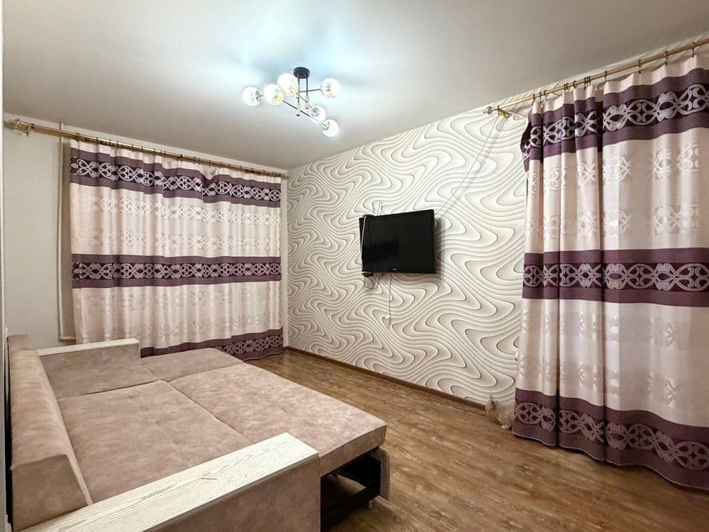 2/2/4,Братские,Яккасарай,садик-273, школа -100, можно под Ипотеку — 2