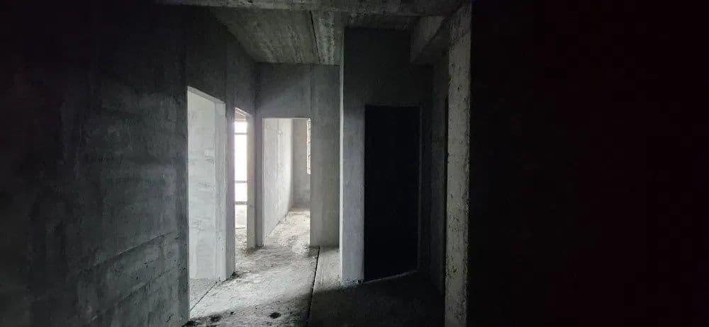 Срочно продается новостройка в Яшнабадском районе 2 /5/9 81 КВ.м — 4
