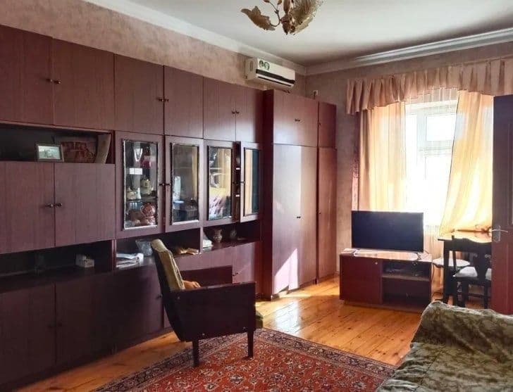 Шлта Руставели 2комнатная квартира, Цветочный  базар — 1