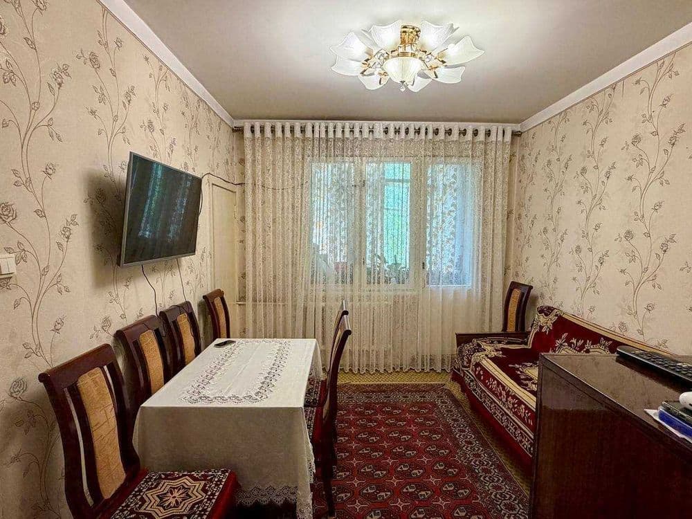 Продается квартира 2/4/4, Чиланзар 6 квартал, первая линия. — 2