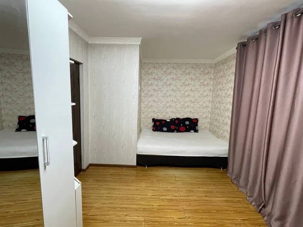 Космонавтов 1в2/2/5 С Мебелью Балкон 2х6 — 4