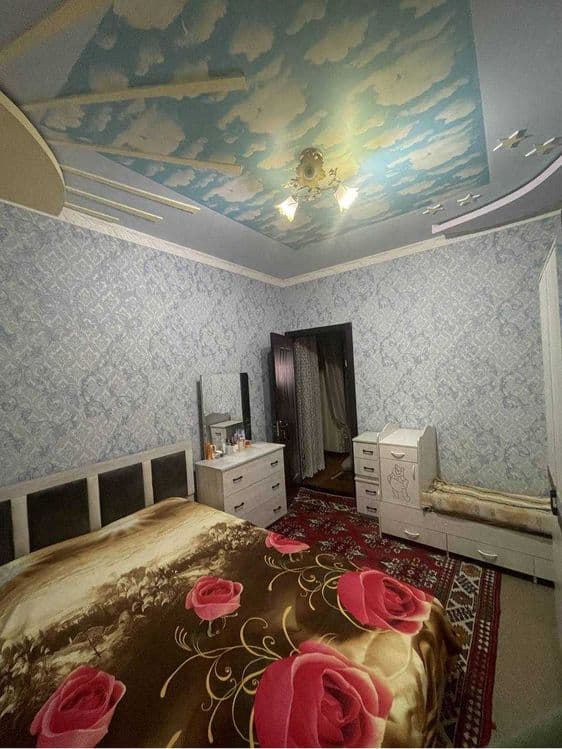 Uy sotiladi sergeli sputnik-16 7-dom Srochnaa 4 xona  83.000 — 5