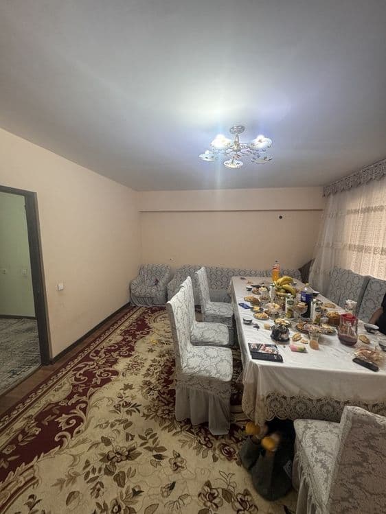 Продается квартира 
улица Уч-Лола. 2/4/7
Общая площадь 70 кв.м
Балк — 1