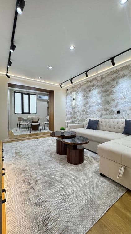 Чиланзар 8 квартал 2в3/1/4 Евро Балкон 2х6 — 2