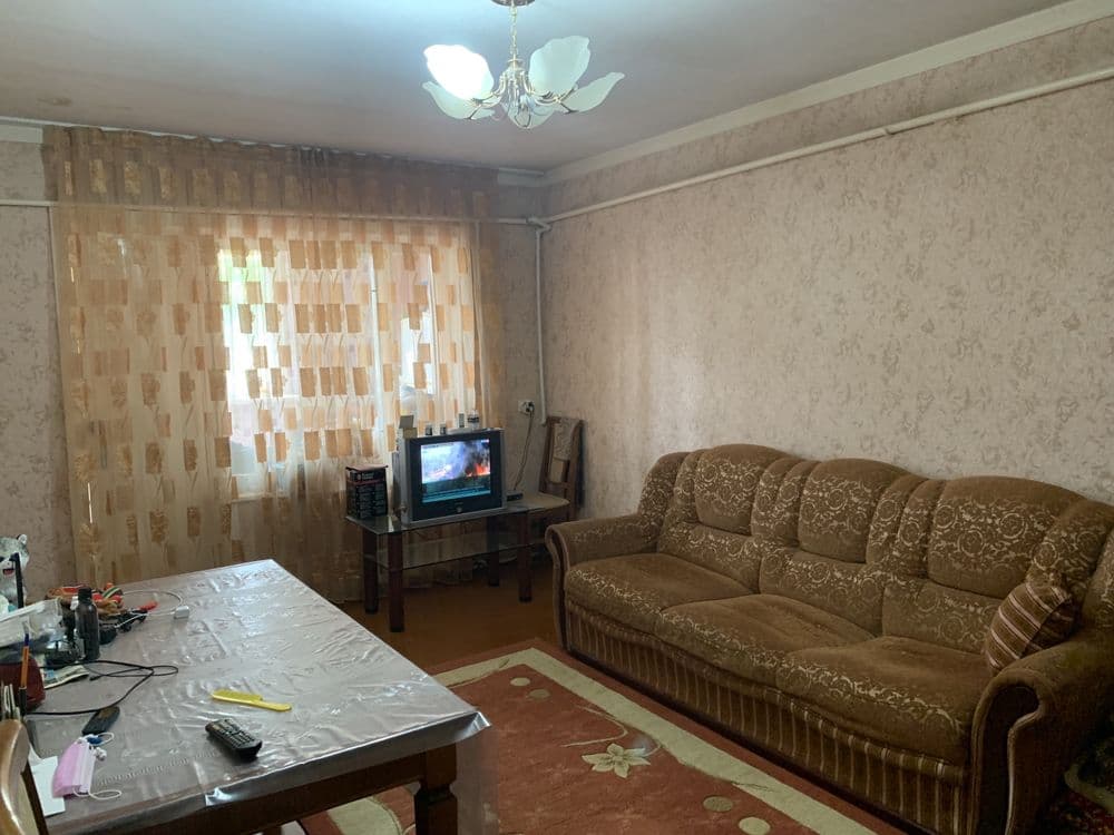 Продам 3 в 4 комнатную квартиру — 1