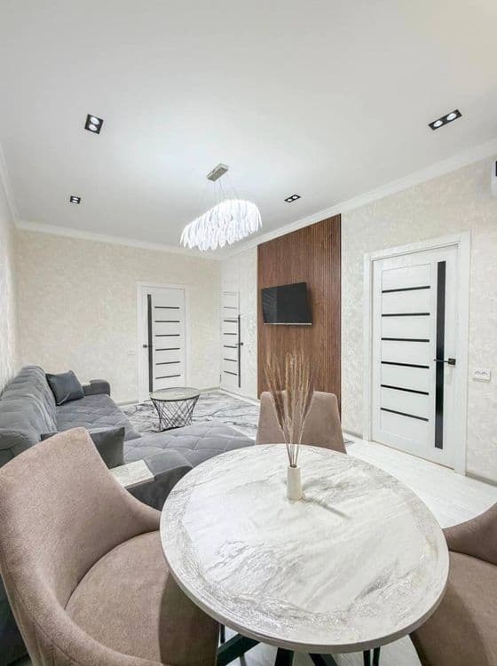 Срочно продаётся 2 ком Максим Горький — 3