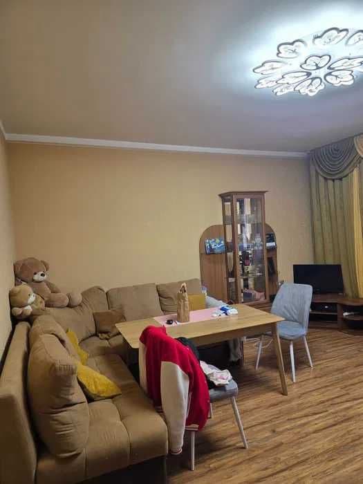 СРОЧНО Дархан! Продается 2х-комнатная! Метро Хамид.Алим. 59м2! — 2