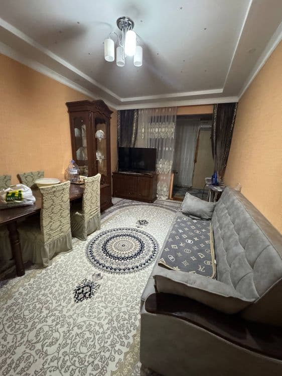 Продается 4 комнатная квартира. Мирзо Улугбекский район. Массив ТТЗ-2 — 2