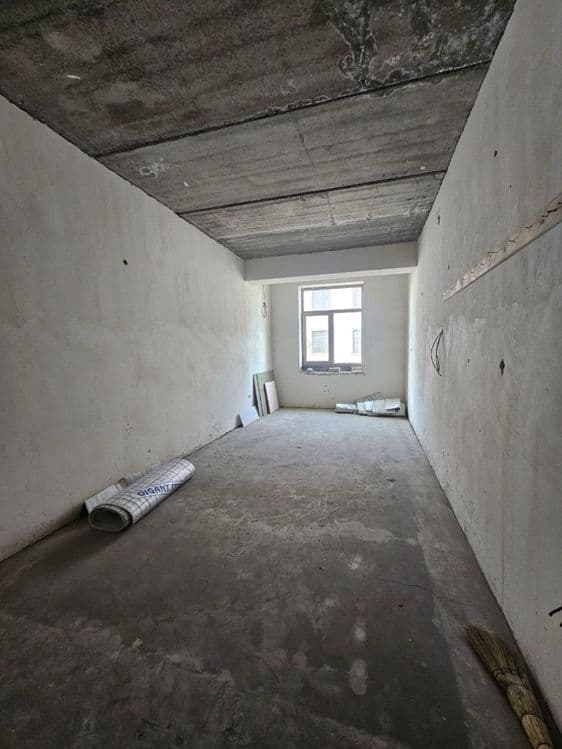 Трехкомнатная квартира, ориентир ЭкоБазар, магазин Чимган — 1