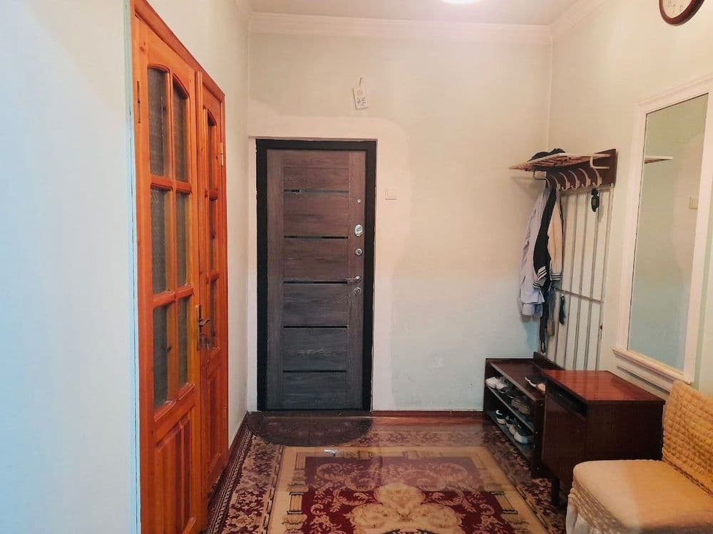 Продается 4 комн квартира, Юнусабад 18, ул. Юнус Ота, 2 этаж — 3
