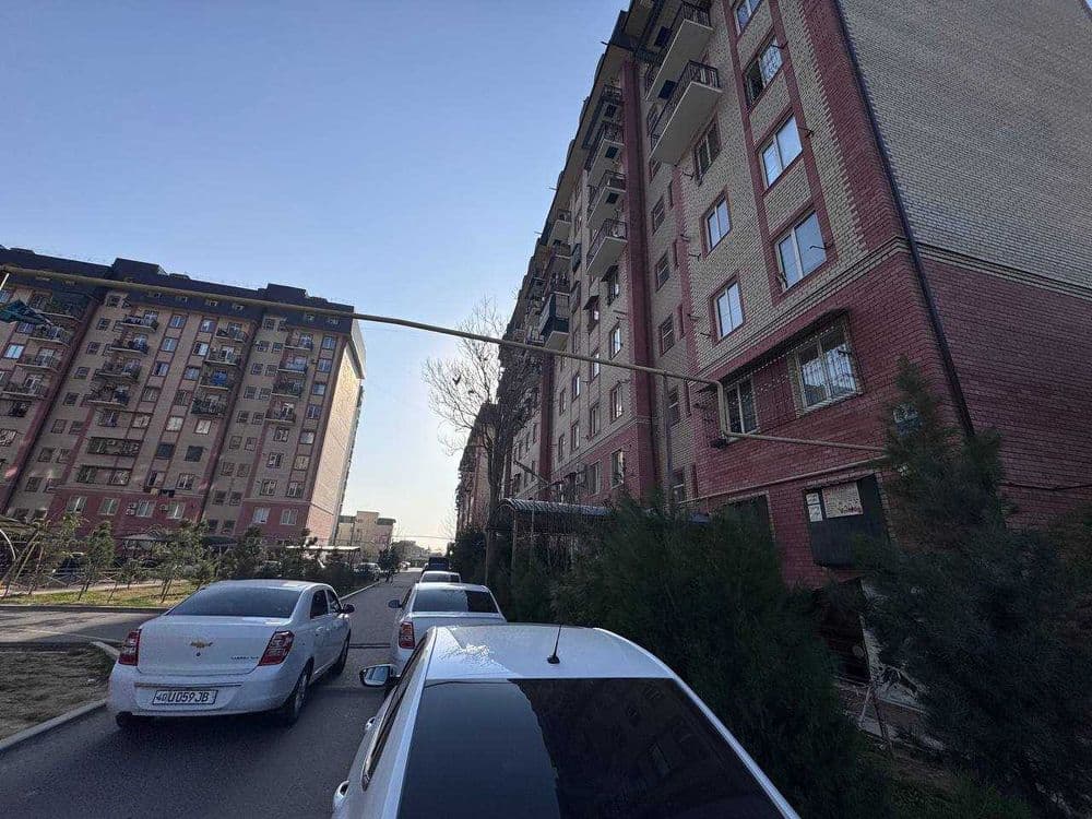 Новостройка. Кирпичный дом. ул. Алимкент метро Дустлик 3/6/10 98 кв.м. — 1
