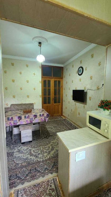 Продаётся 4/4/4 на Карасу-2 Среднее состояние Удвоенный зал Не торец — 2