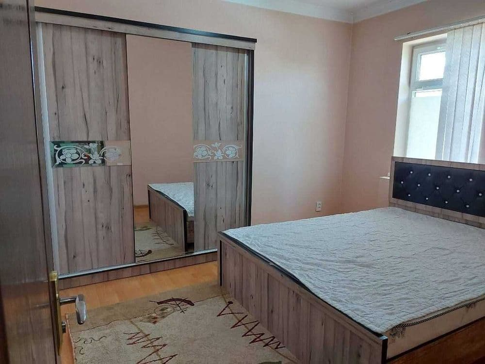 Шахристанская, 3/3/4 Кирпичный 77 серия, не торец ор-р Метро — 4