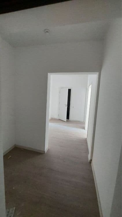 Продается 3 комнатная квартира — 1