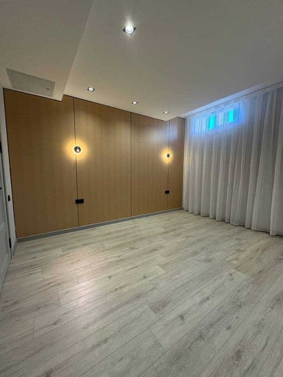 *Solaris 3ком квартира в центре,Кушбеги,319 и 26 школа,Под ключ 100м2 — 5