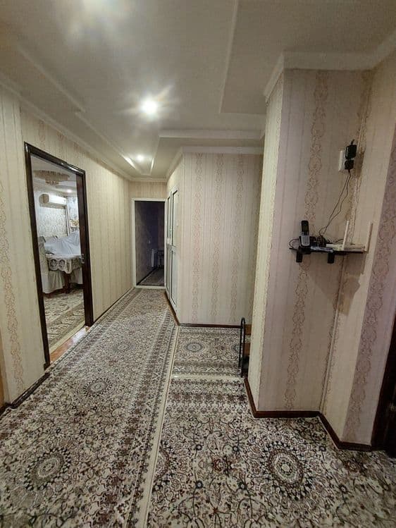 Kvartira sotila Uchtepa tumanida joylashgan 25 kvartalda 5 etaj 4 xona — 2