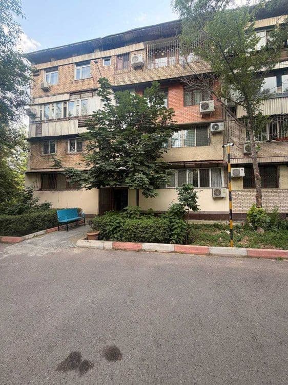 продается 2/2/4 на: Ц-1 — 1